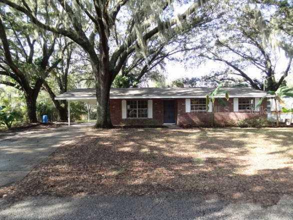 17108 Orangewood Dr., Lutz, FL 33556