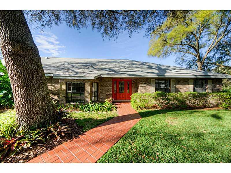 2715 Saint Cloud Oaks Dr., Valrico, FL 33594