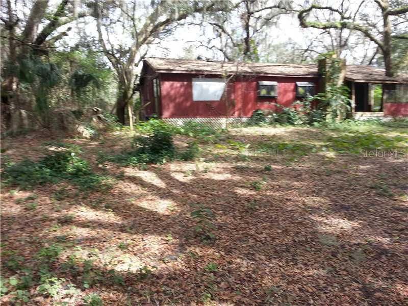 18705 30th St., Lutz, FL 33559