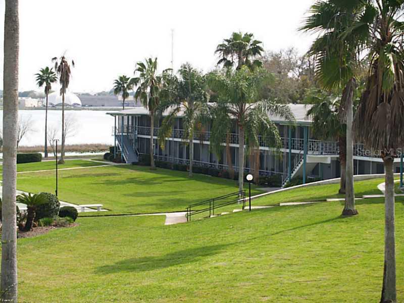 1600 W Lake Parker Dr. #D4, Lakeland, FL 33805