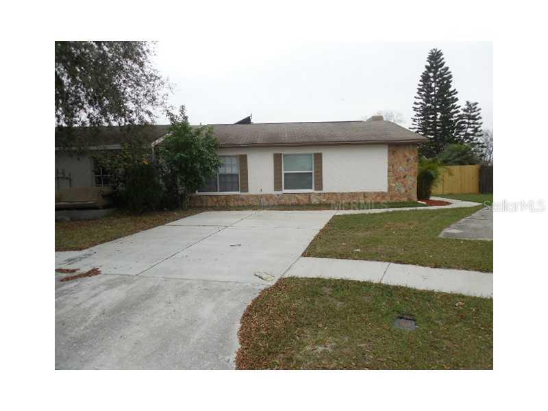 1215 Mohrlake Dr., Brandon, FL 33511