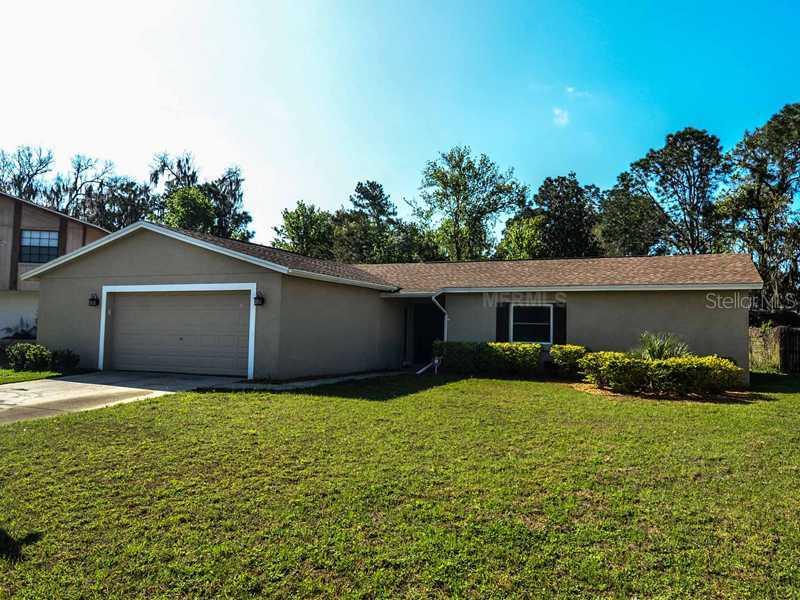 1005 Highgrove Ct., Valrico, FL 33596