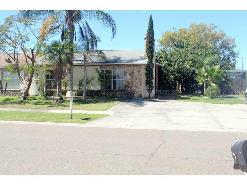 1211 Coolmont Dr., Brandon, FL 33511