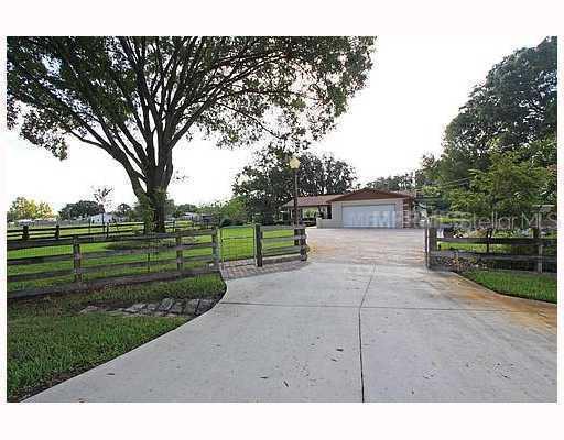 9222 Landscape Pl., Land O Lakes, FL 34639