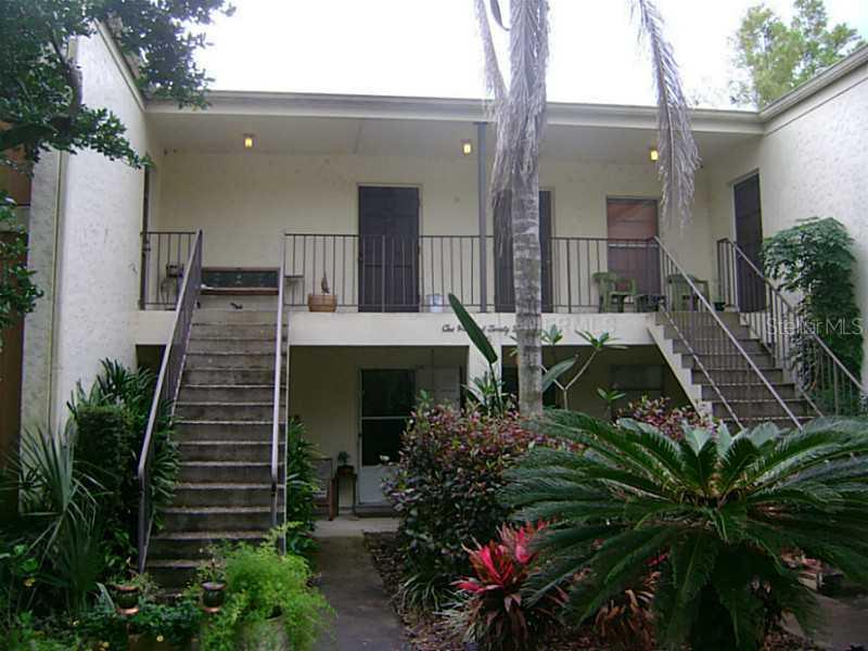 125 Picardy Villa Cir. #201, Brandon, FL 33510