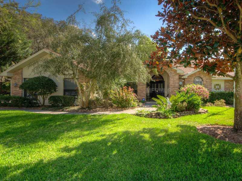 1905 Cimmaron Run Dr., Valrico, FL 33594