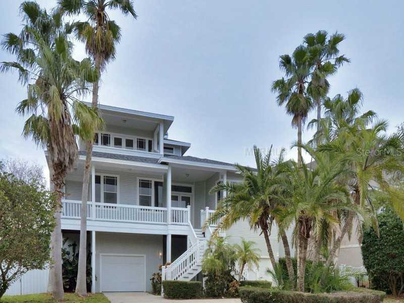 108 Carlyle Cir., Palm Harbor, FL 34683