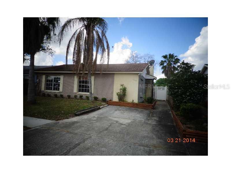 1203 Mohrlake Dr., Brandon, FL 33511