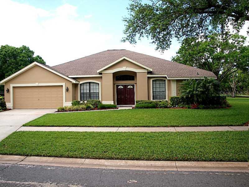 2306 Eagle Bluff Dr., Valrico, FL 33596