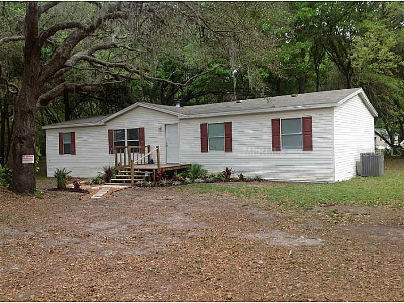 4136 Court St., Zephyrhills, FL 33542