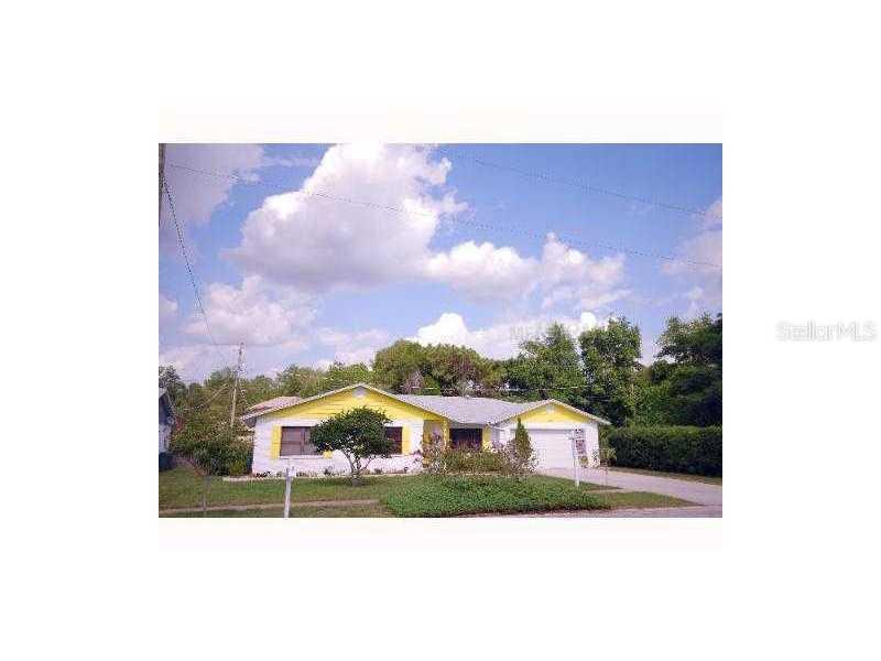 303 Debra Dr., Brandon, FL 33510