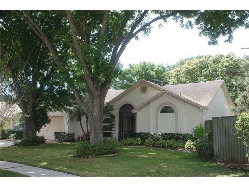 2904 Cloverfield Ln., Valrico, FL 33596