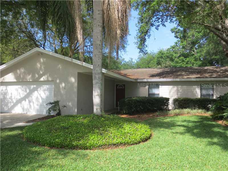18404 Swan Lake Dr., Lutz, FL 33549