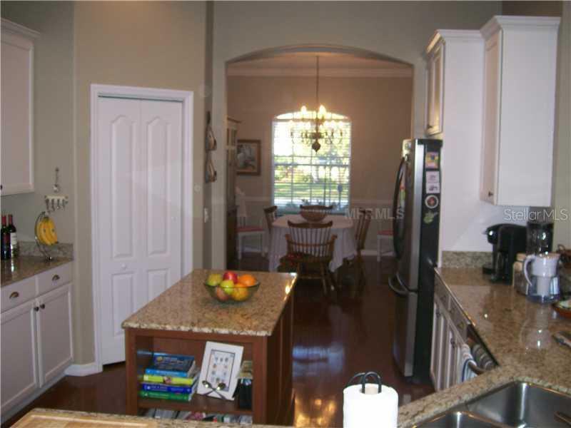 225 Parsons Woods Dr., Seffner, FL 33584