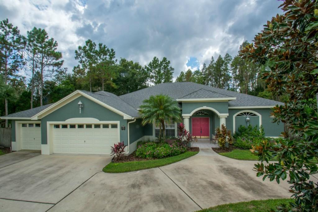 1423 Kensington Woods Dr., Lutz, FL 33549