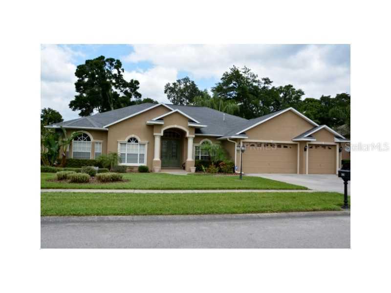 820 Citrus Wood Ln., Valrico, FL 33594