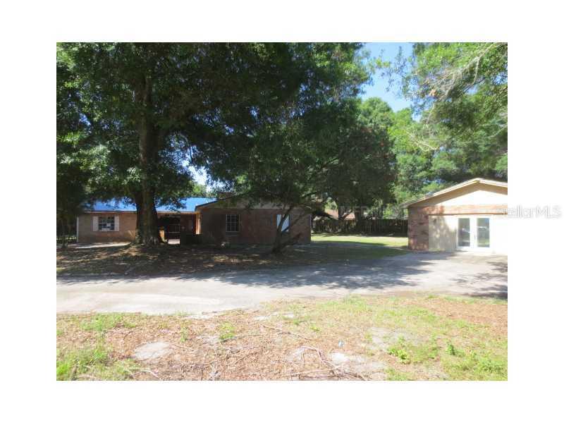 18604 Livingston Ave., Lutz, FL 33559