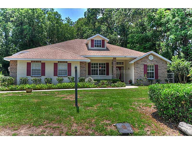 1213 Lady Elaine Dr., Valrico, FL 33594