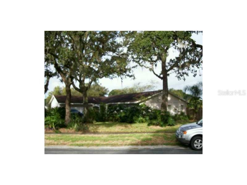 3651 Woodhill Dr., Brandon, FL 33511