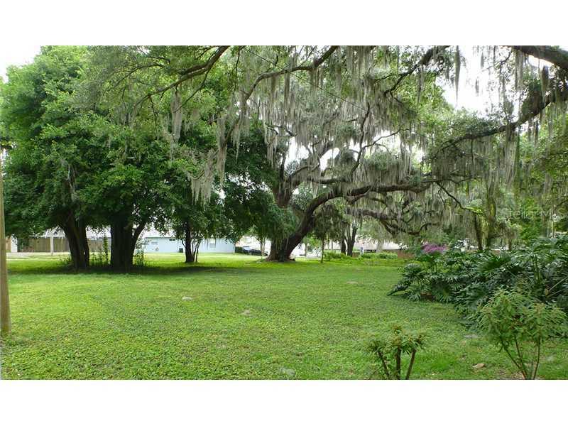 401 Henderson Ave., Seffner, FL 33584