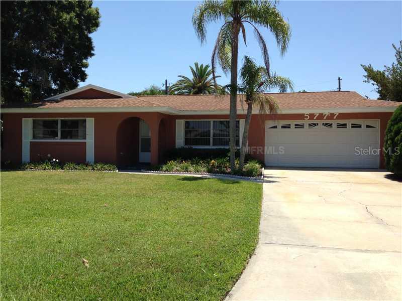 5777 Oakhurst Dr., Seminole, FL 33772