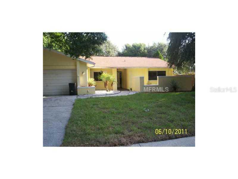 608 Hickory Lake Dr., Brandon, FL 33511