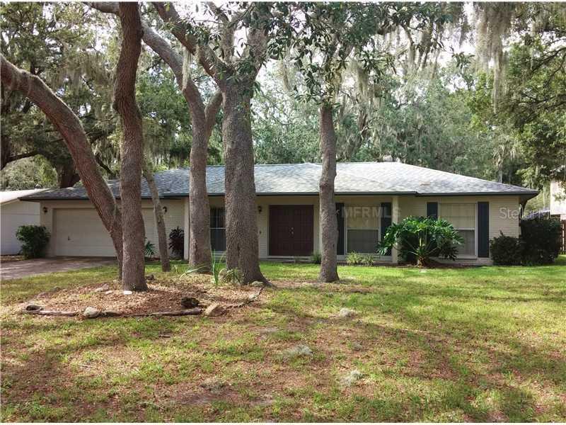 602 Woodhill Ct., Brandon, FL 33511