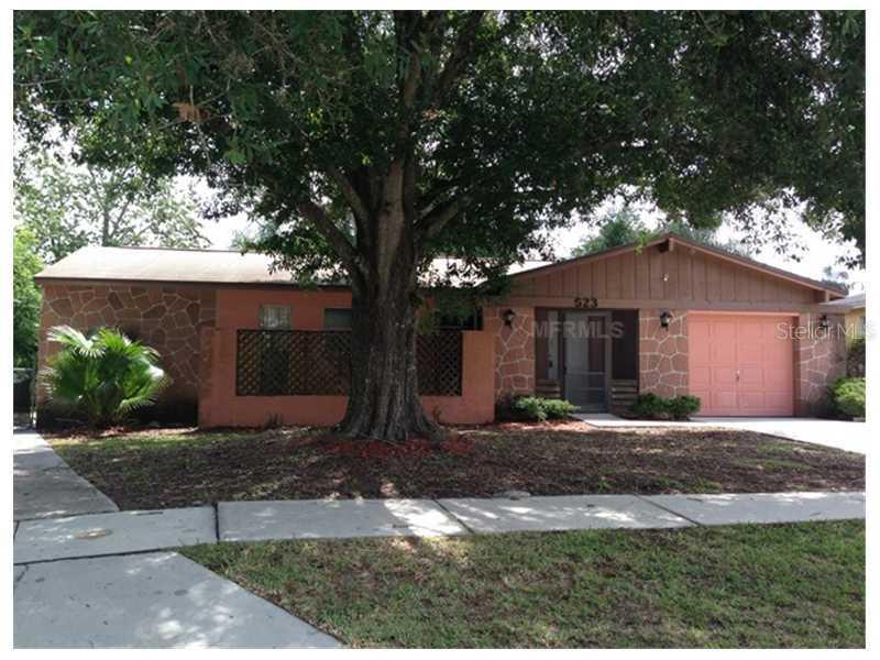 523 Falkirk Ave., Valrico, FL 33594