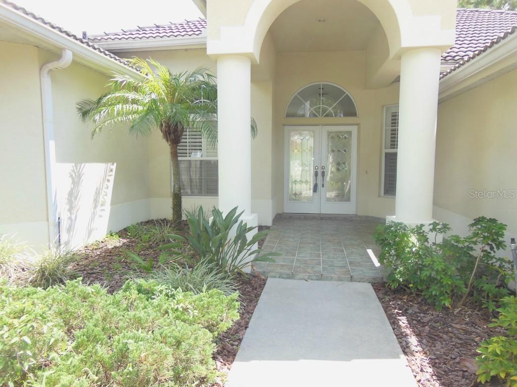 9205 Meadow Lane Ct., Tampa, FL 33647