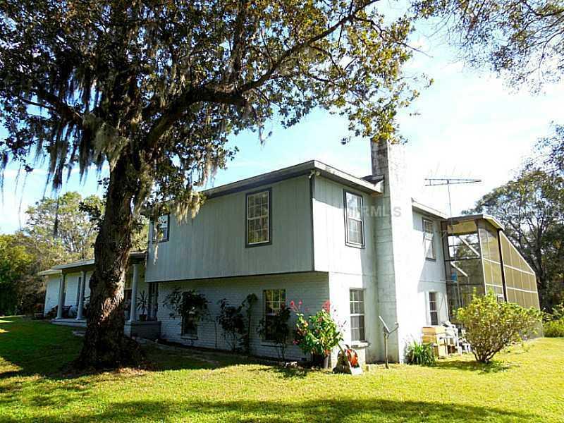 17625 Grove View Dr., Lutz, FL 33549