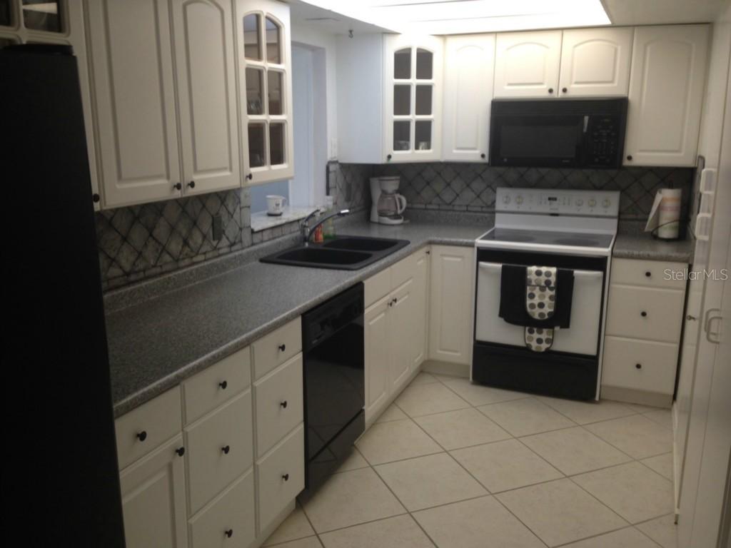 13621 Leslie Dr., Hudson, FL 34667