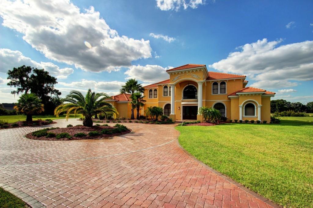 2623 Tylers River Run, Lutz, FL 33559