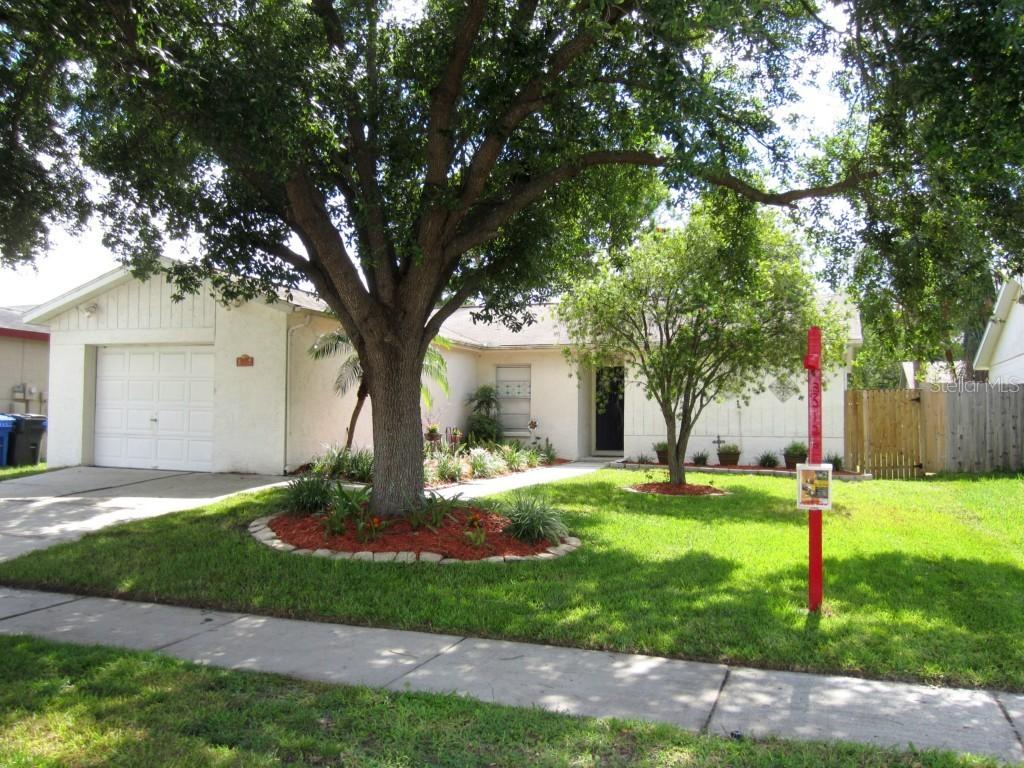 910 Axlewood Cir., Brandon, FL 33511