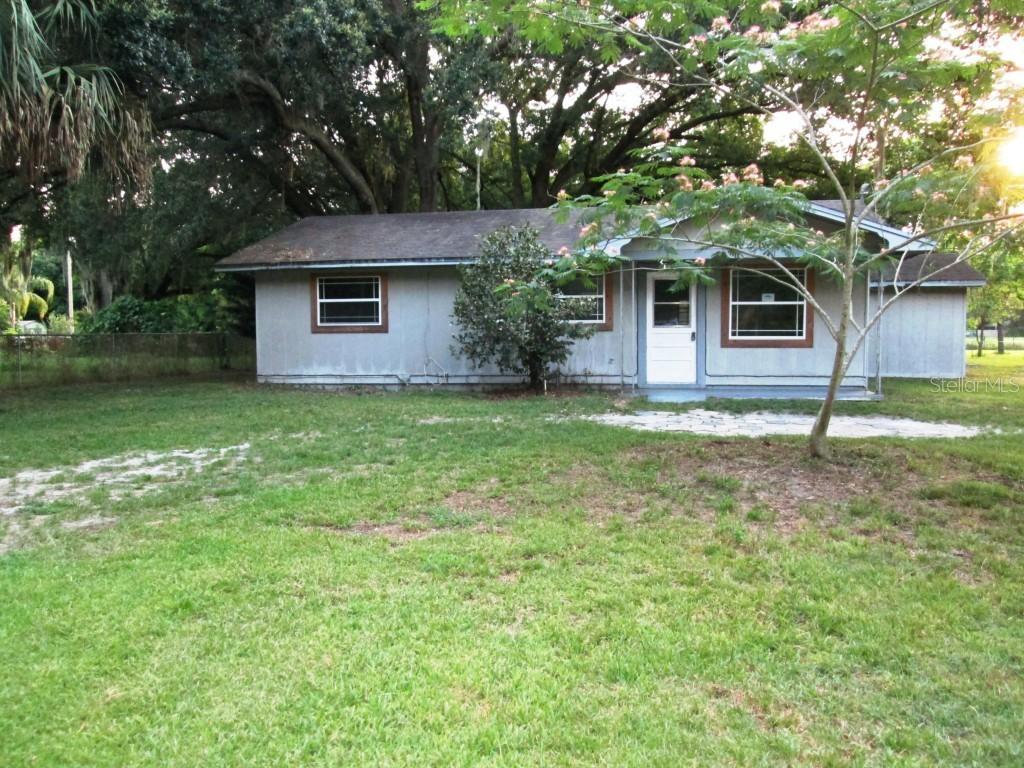2626 De Montmollin Rd., Plant City, FL 33565