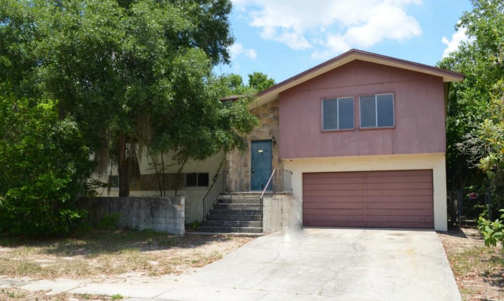 2008 Derbywood Dr., Brandon, FL 33510