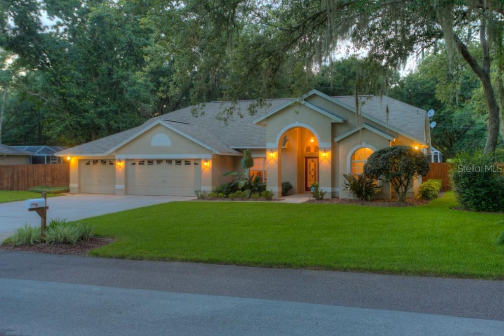 2410 Heather Manor Ln., Lutz, FL 33549