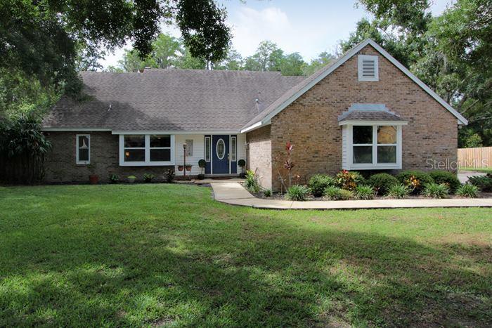 1002 Hastings Ct., Lutz, FL 33548