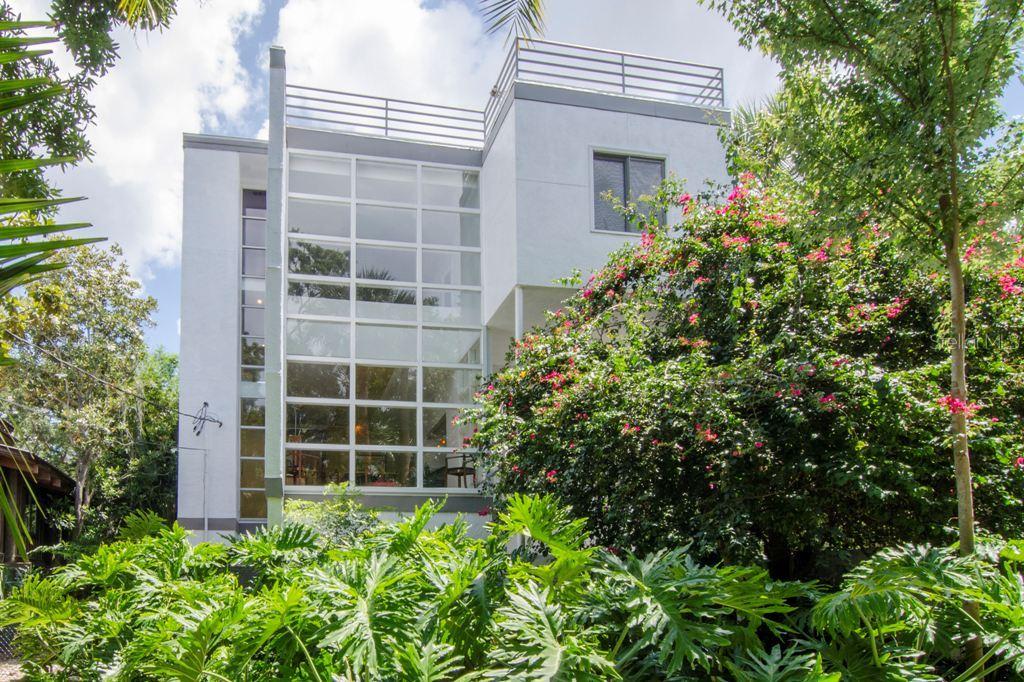 2618 W Conley Ave., Tampa, FL 33611