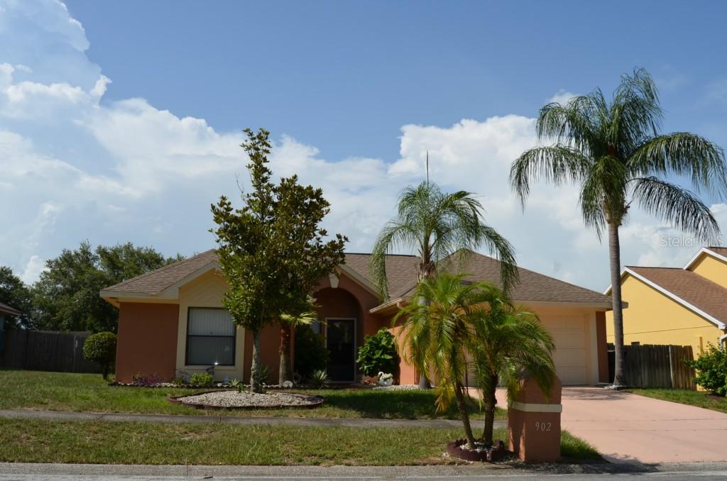902 Sandywood Dr., Brandon, FL 33510
