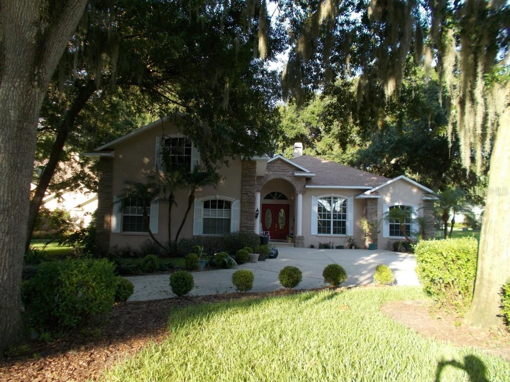 405 Citrus Wood Ln., Valrico, FL 33594