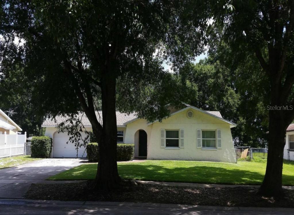 3216 King William Cir., Seffner, FL 33584