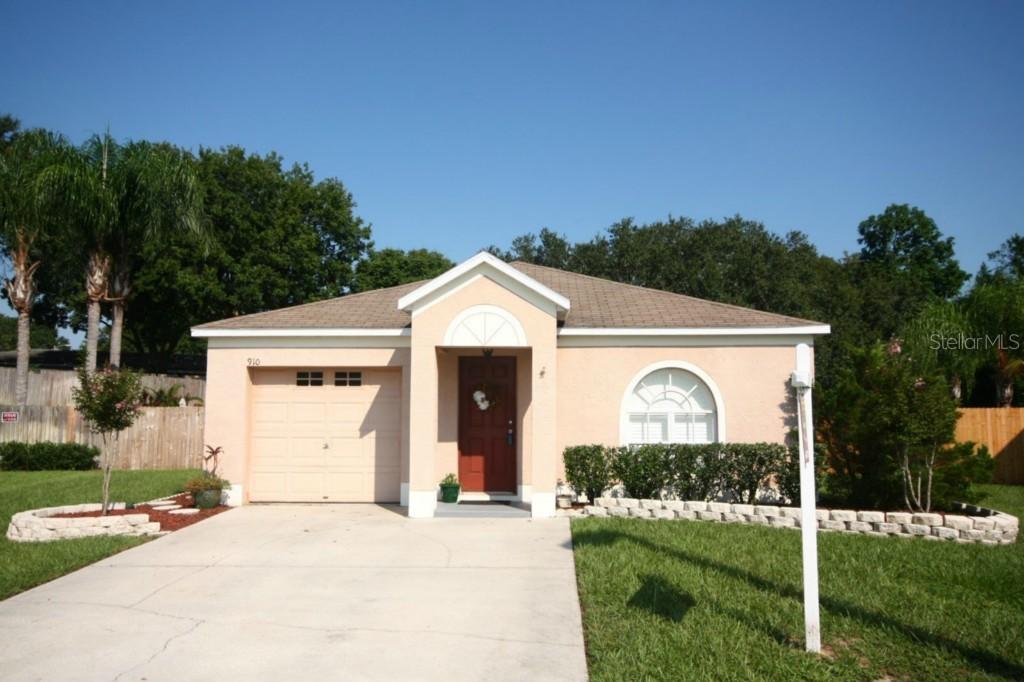 910 Lake Shore Ranch Dr., Seffner, FL 33584