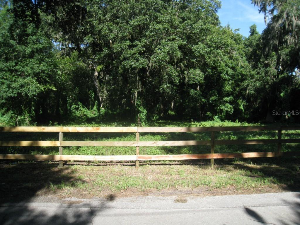 336 N Smokey Mountain Rd., Seffner, FL 33584