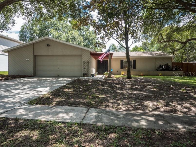 605 Valley Hill Dr., Brandon, FL 33510