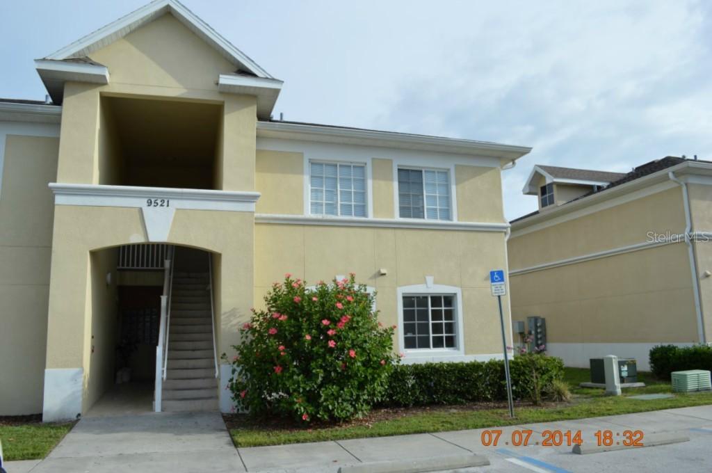 9521 Grovedale Cir. #202, Riverview, FL 33578