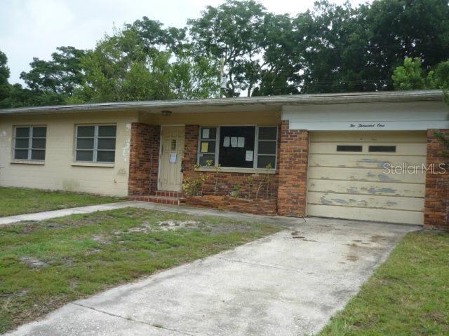 2001 E Robson St., Tampa, FL 33610