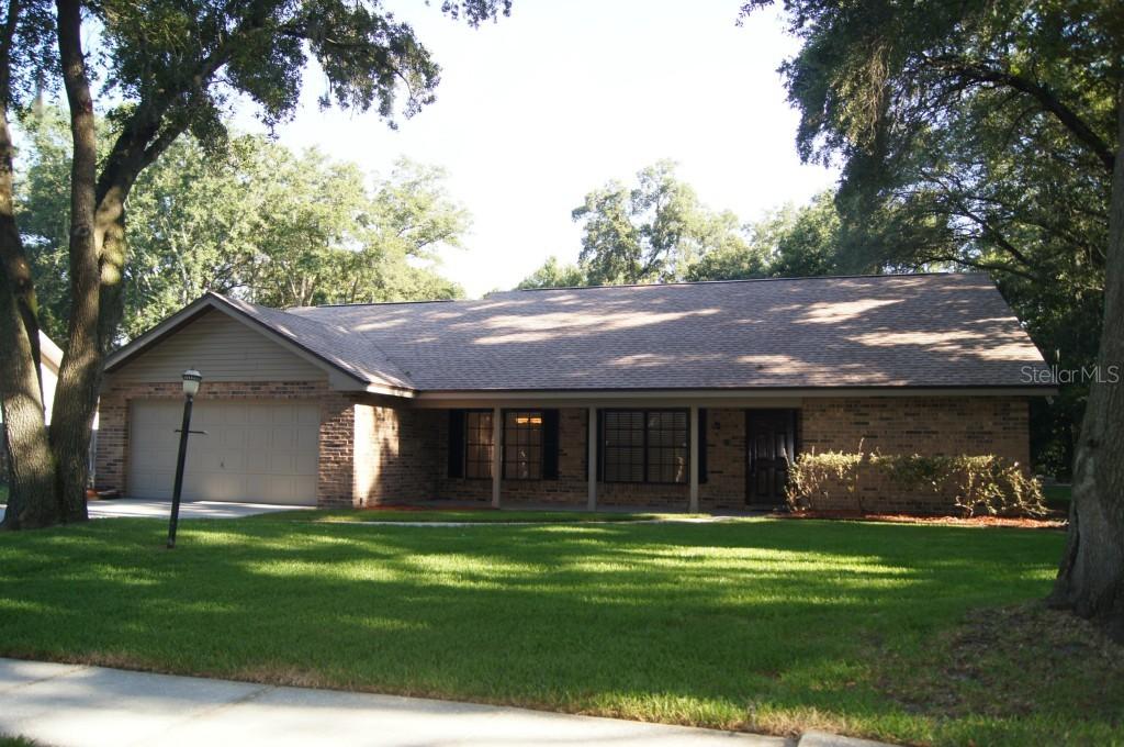708 Hidden Lake Dr., Brandon, FL 33511
