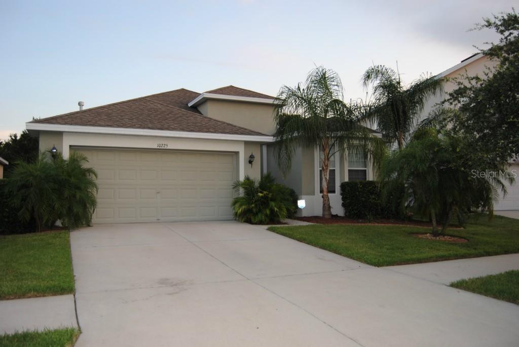 10225 Avelar Ridge Dr., Riverview, FL 33578