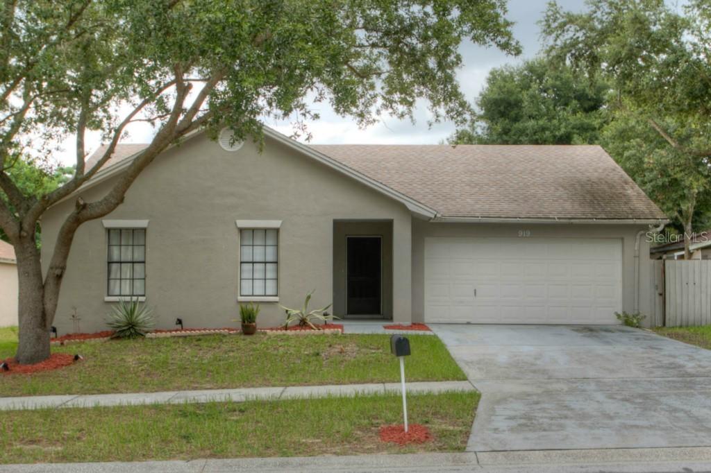 919 Sandywood Dr., Brandon, FL 33510