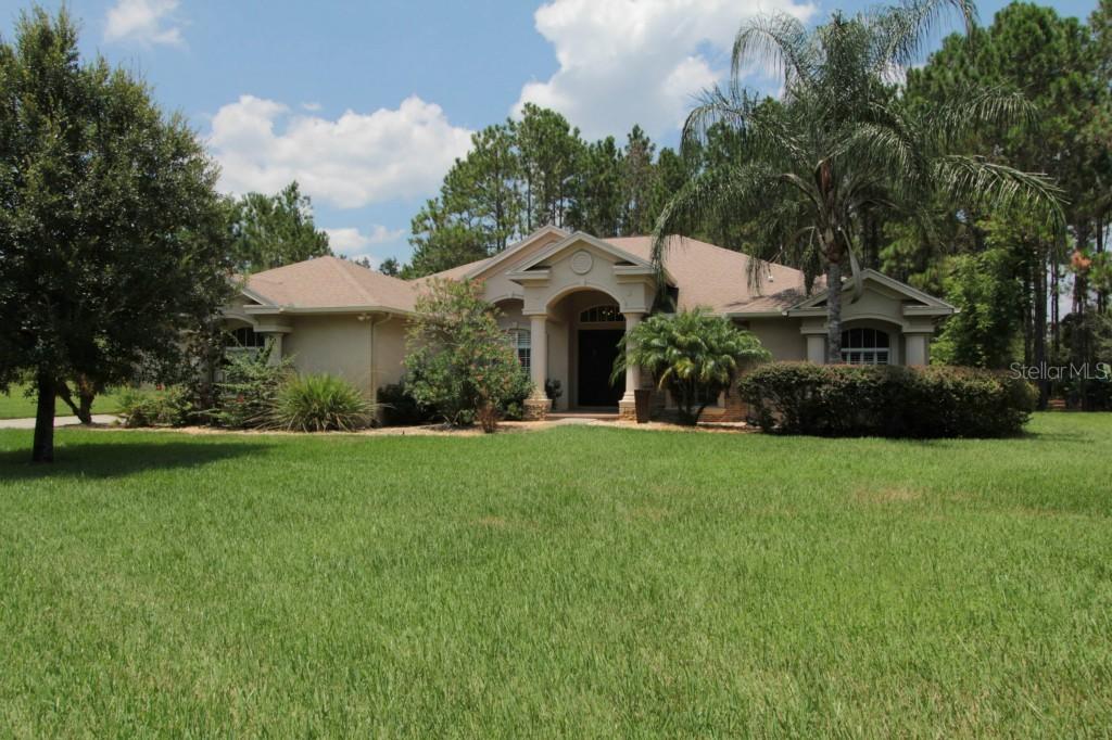 302 Pine Bluff Dr., Lutz, FL 33549